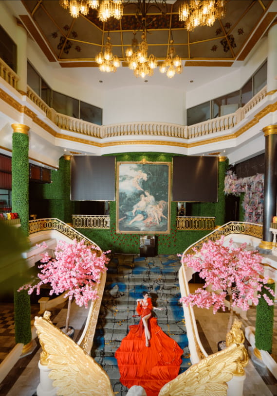 Golden Dome Cabaret Show