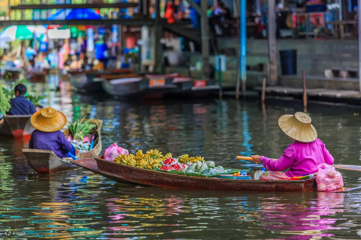 Damnoen Saduak Floating Market