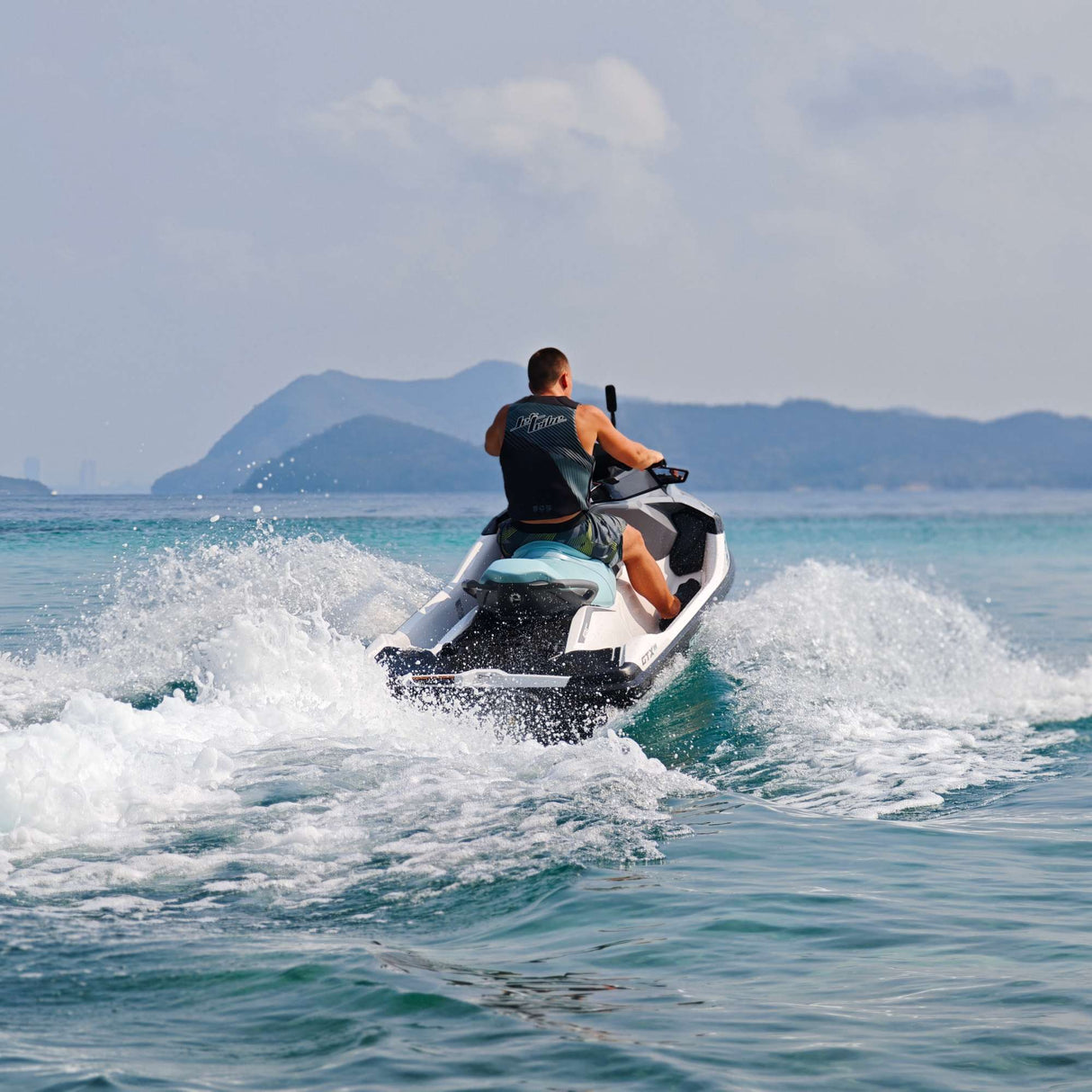 Pattaya Jet Ski Tour : Self-Drive Jet Ski 3 Island Hopping for Half Day Adventure