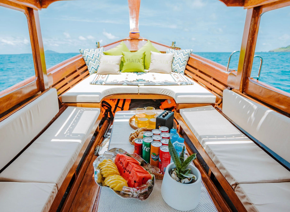 Premium Longtail boat charter