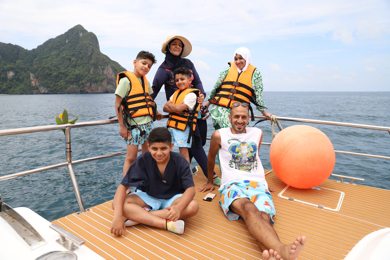 How to Choose Island Hopping Boat : the Cost VS. the Value ?