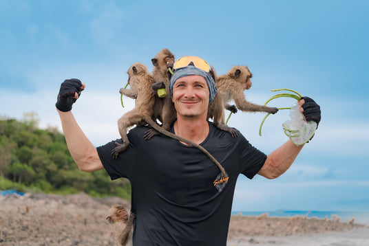 Pattaya Jetski Tour- feeding monkeys