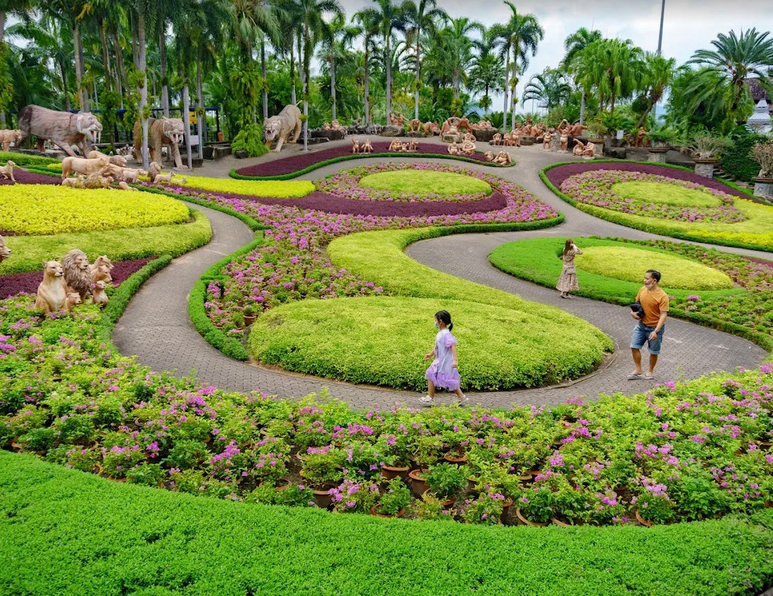 Pattaya Day Tour: Sanctuary of Truth & Nong Nooch Botanical Garden with Private Car
